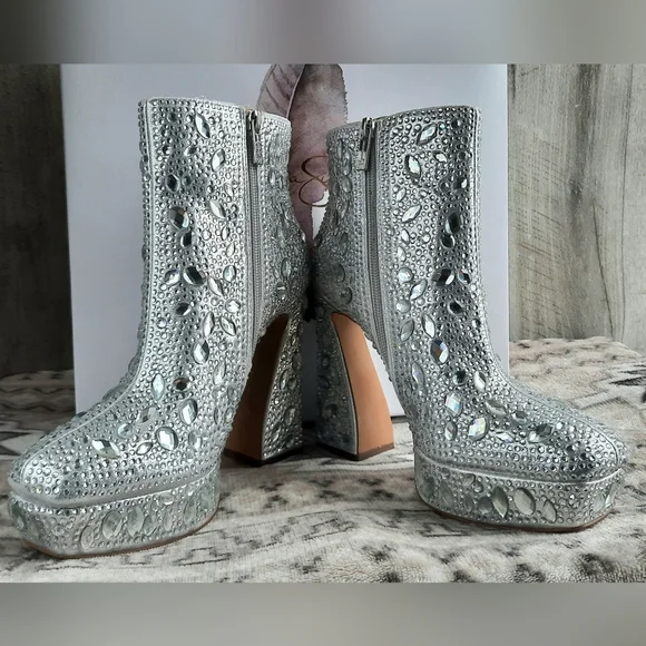 NIB sz6.5 Dollyi Crystal 💎 Jessica Simspon Embellished Platform Heel Boots - Picture 6 of 14